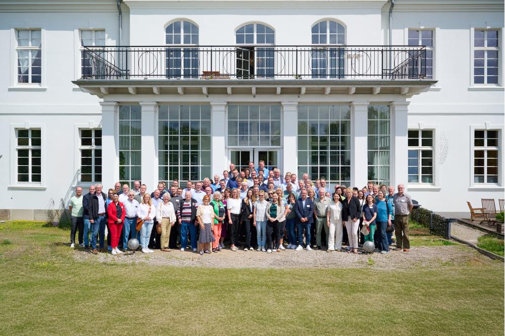 Erstes landesweites Kommunalnetzwerk auf Schloss Vietgest machte Chancen beim Ausbau erneuerbarer Energien sichtbar